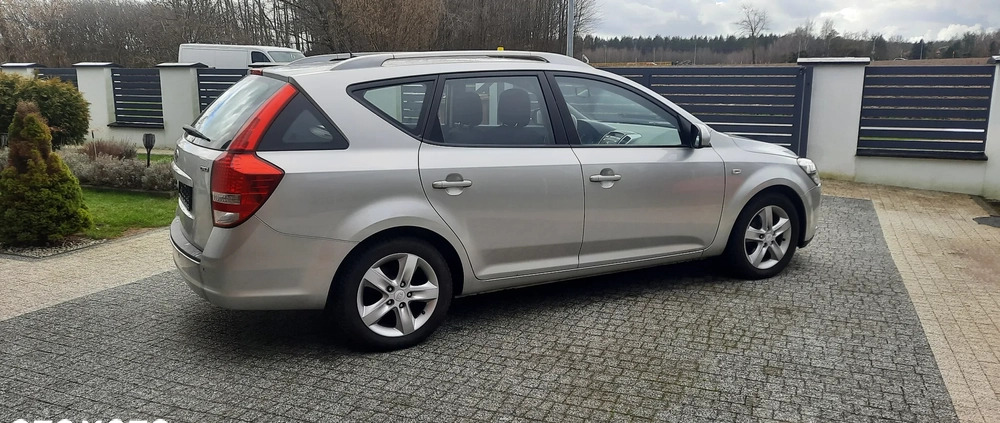 Kia Ceed cena 18700 przebieg: 236000, rok produkcji 2012 z Słupsk małe 326